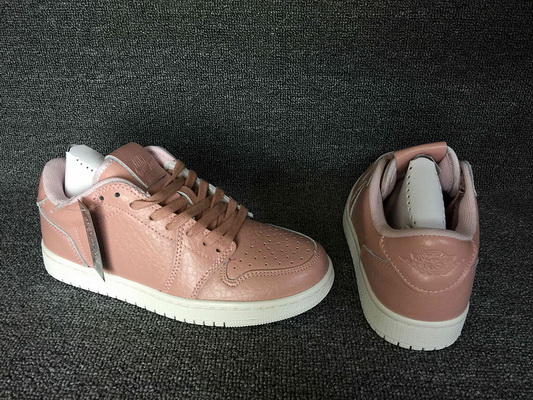 Jordan 1 low Women AAA 4